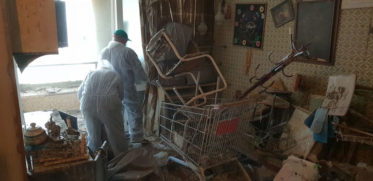 פינוי דירה מוזנחת מקירות מעובשים עמוק - עשה זאת בעצמך