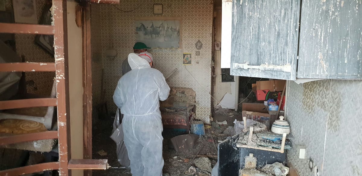 פינוי דירה של אגרן כפייתי מעופשת מכל פינה - עשה זאת בעצמך