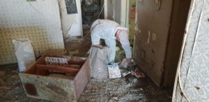 פינוי דירה עמוסה בזבל נפוח ומזוהם - עשה זאת בעצמך