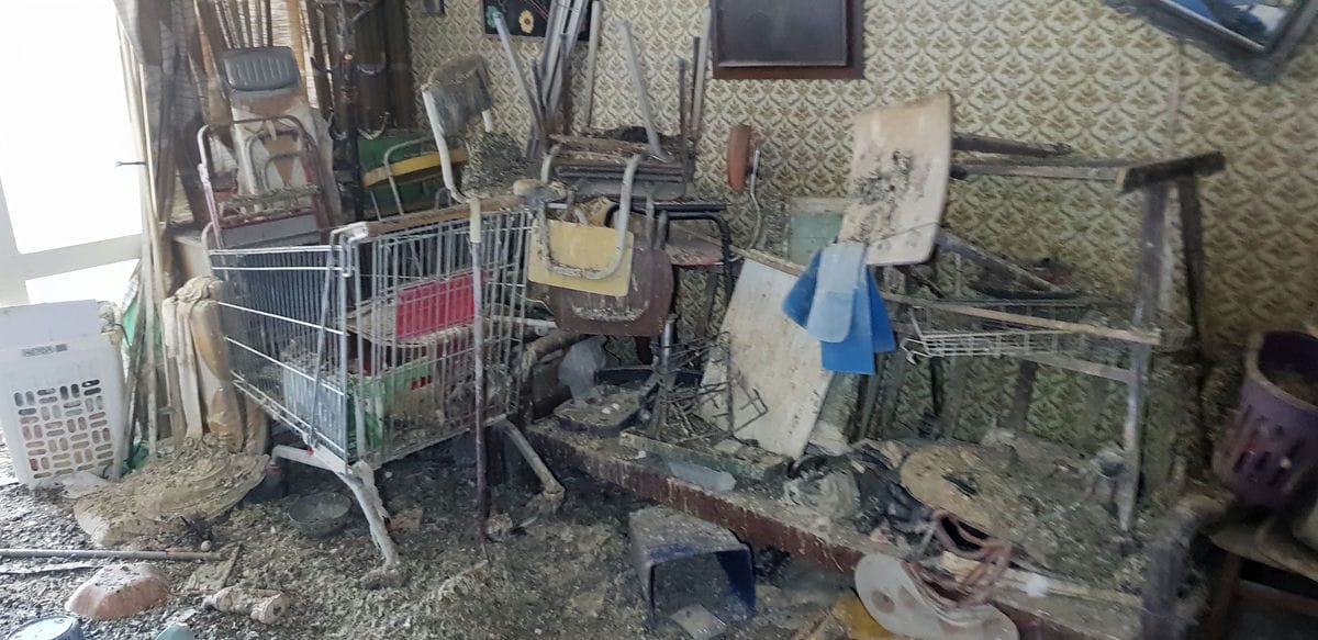 פינוי דירה עמוסה בזבל בכל הקומות - עשה זאת בעצמך